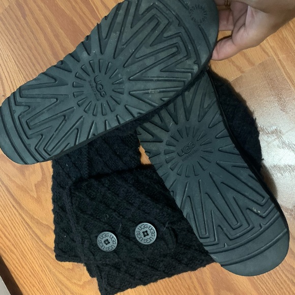 UGG boots - Picture 3 of 3